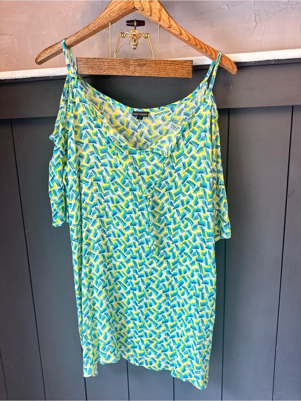 Coco + Carmen Teal & Yellow Cold-Shoulder Top Size M